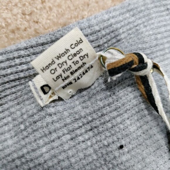 DONNI. Unisex Two-Tone Beige And Gray Soft Comfy Neck Warmer Scarf, NWT - Picture 10 of 14